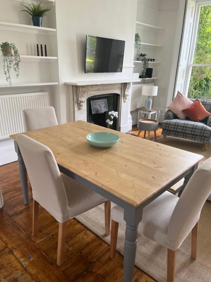 Elegant Bloomsbury Apartment In Tunbridge Wells Extérieur photo